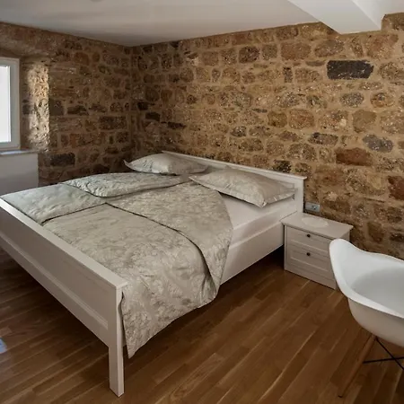 Apartment Antea Sinj Exterior photo